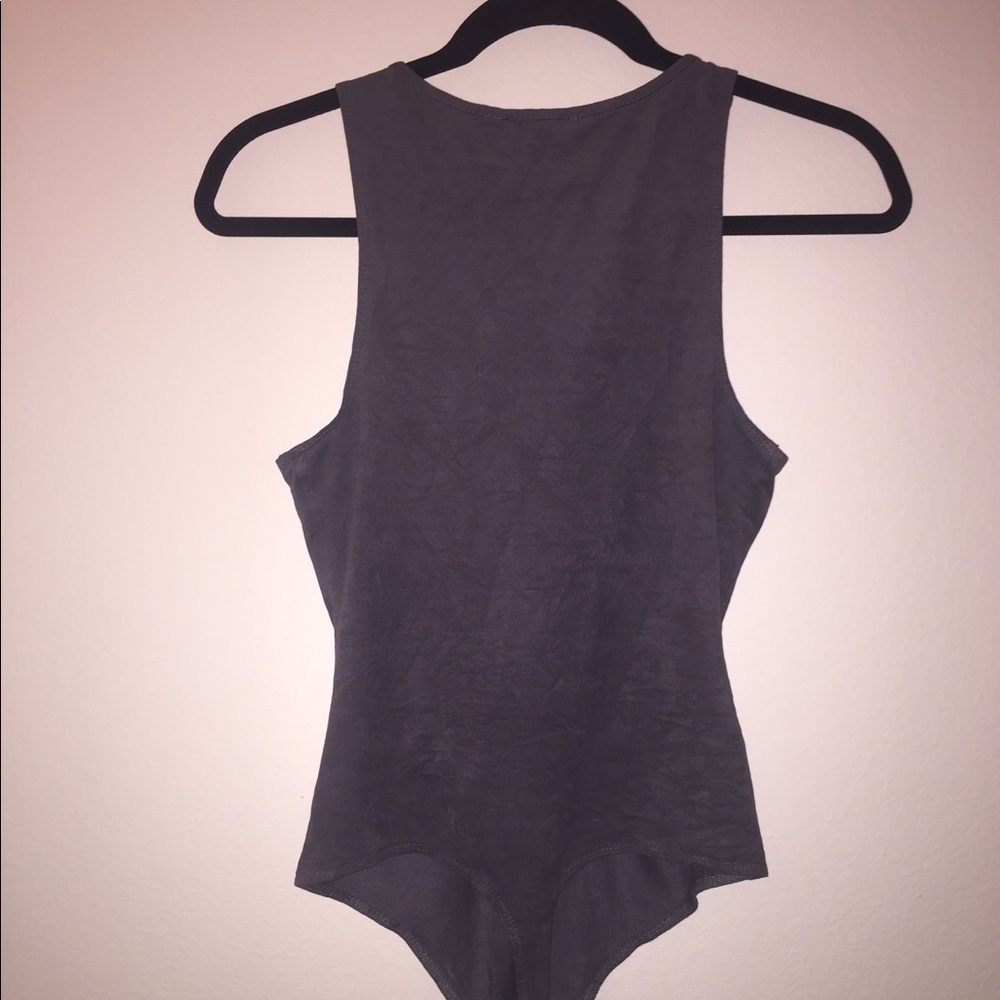 LF one piece - Picture 2 of 2